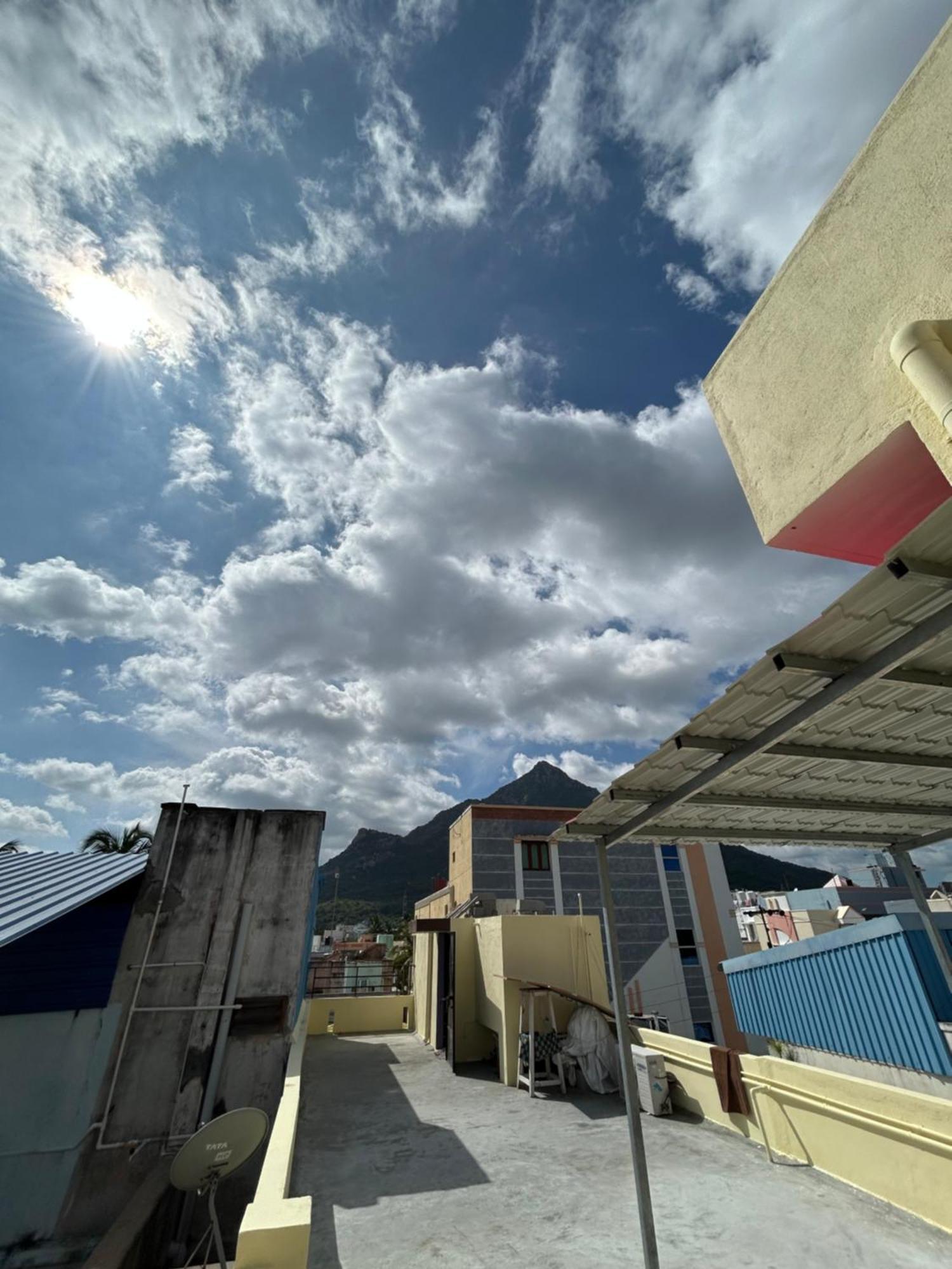 Dss Home Stay Just 500 Meter Girivalam Road Tiruvannamalai Ngoại thất bức ảnh
